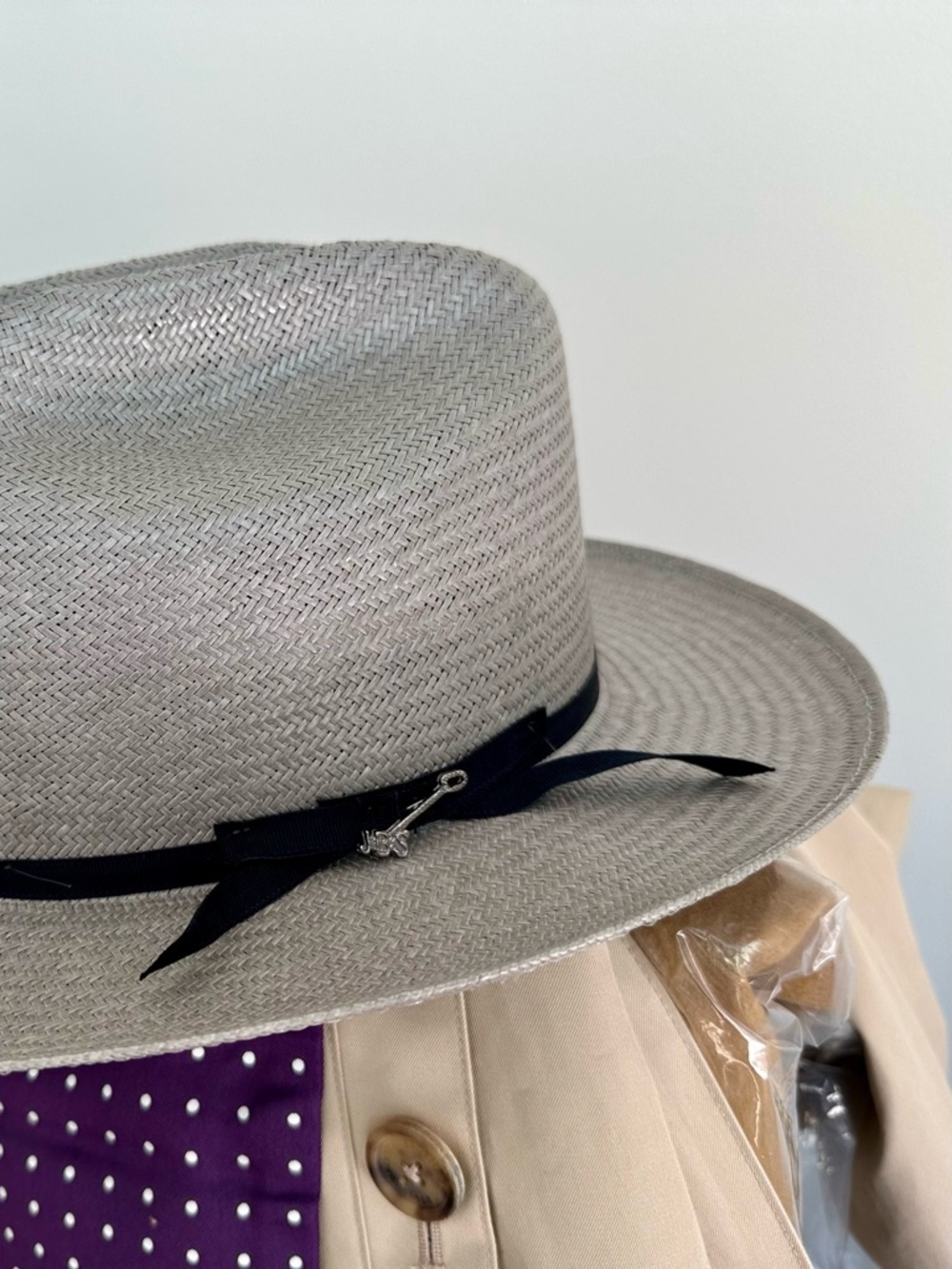GRAY OPEN ROAD STRAW HAT - Picture 2 of 7